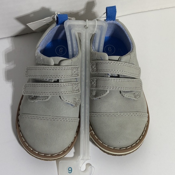 Toddler Boy’s Light Gray Strap On Oxfords - Picture 3 of 7